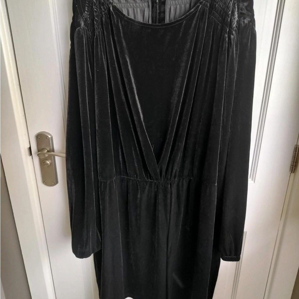Elegant Black Velvet Dress